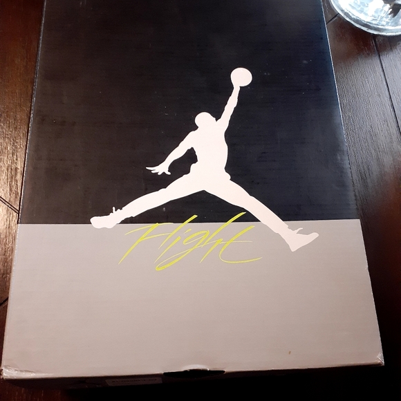 Jordan 4 se "neon" size 10.5 - Picture 3 of 7